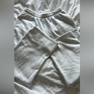 Brandy Melville Sweatpants (wide-leg)